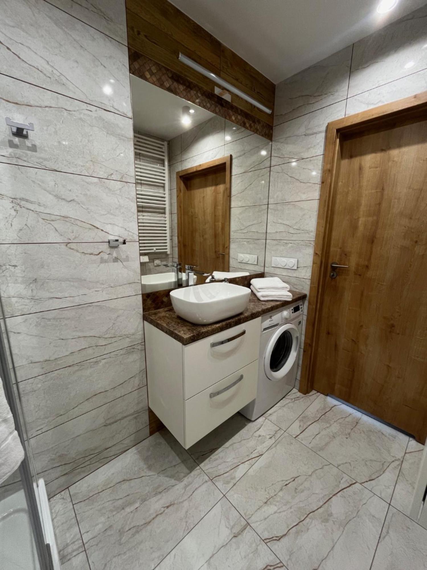 St. Cross Apartment Krasków Εξωτερικό φωτογραφία